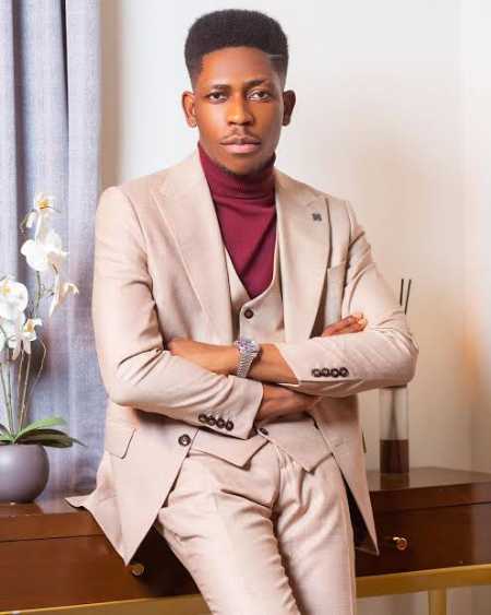 Moses Bliss , Marvelous God, ft. Mike Aremu [video & Lyrics]