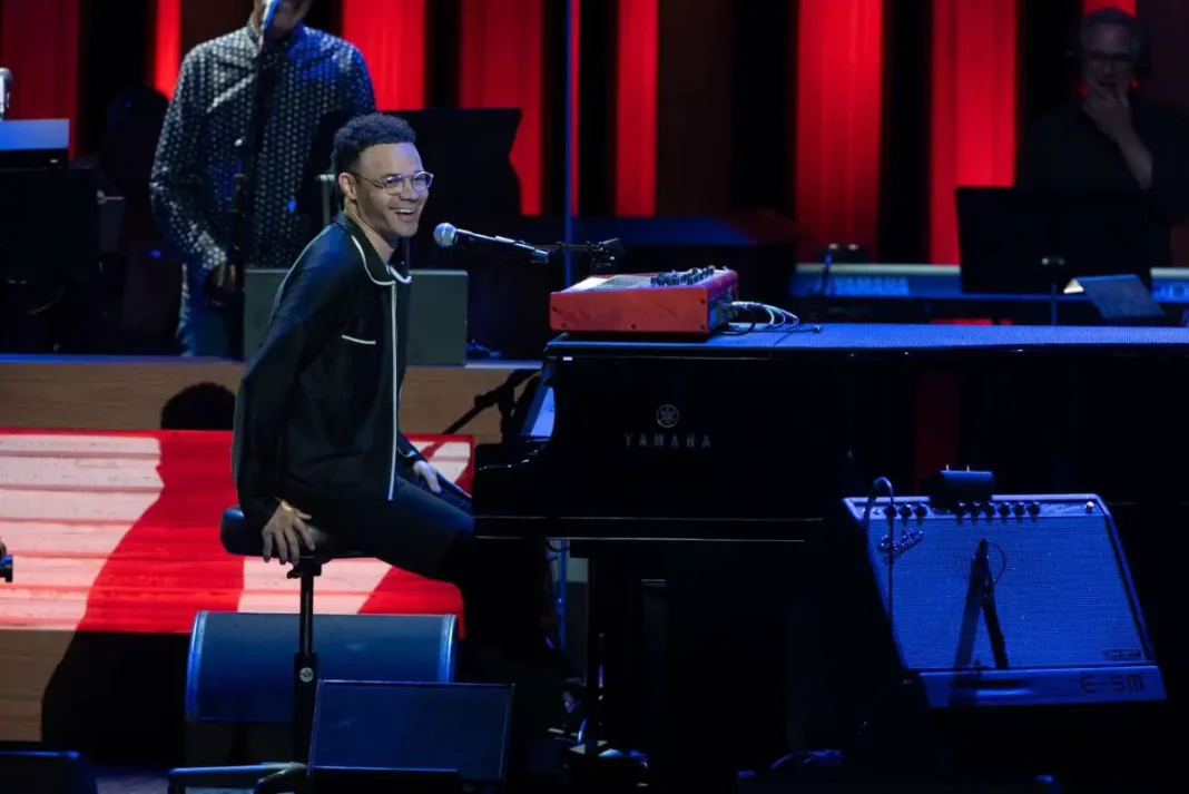 Tauren Wells Makes Grande Ole Opry Debut to Sold Out House
