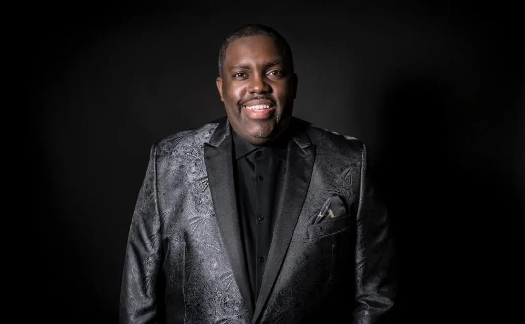 Live Video of William McDowell “Always on the Move”
