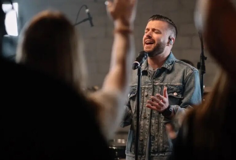 Evan Craft releases double album “Holy Ground”