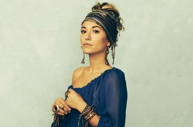 Lauren Daigle Receives Plaque Honoring Sixth No. 1 Single “Hold On To Me”
