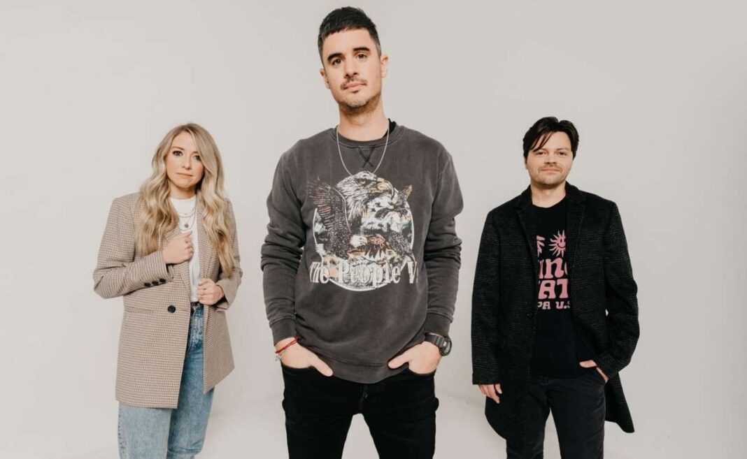  Passion “The Blessing” Live Video Feat.  Kari Jobe, Cody Carnes and Fernandinho
