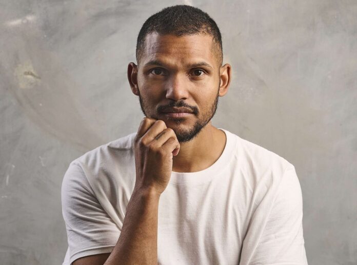 Stefan Green launches “Christmas Project”

