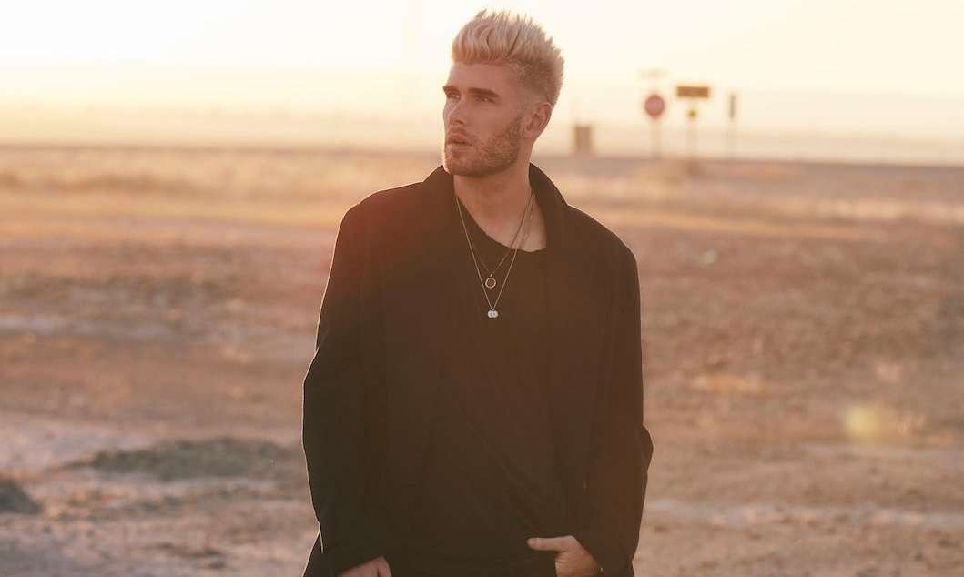 Colton Dixon Celebrates Top 5 Performances at Unique National Christmas Tree Lighting Ceremony
