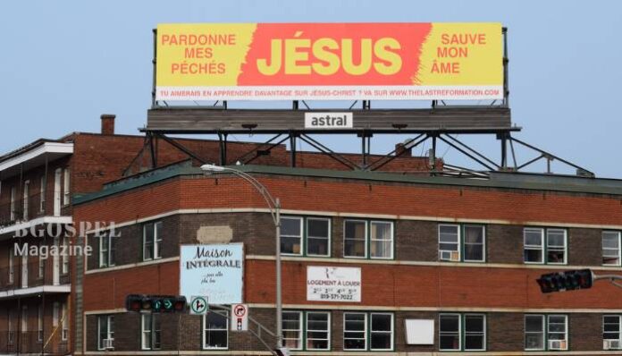 Nathanaël Séneron launches “Jesus saves my soul” on Sherbrooke downtown
