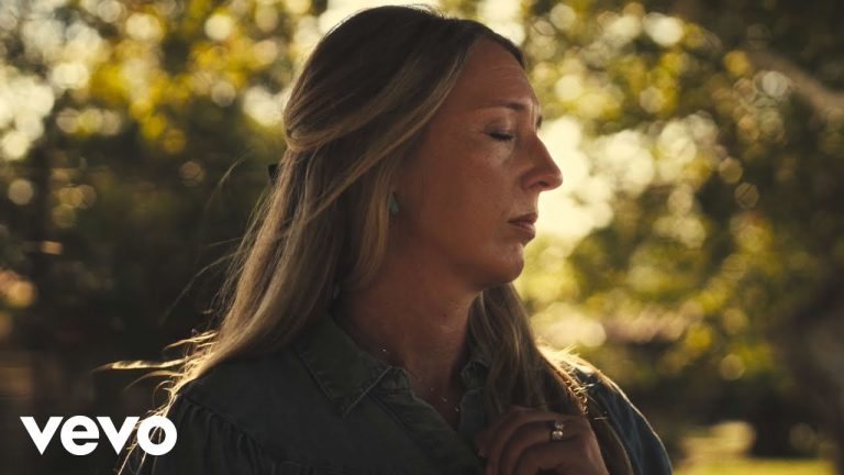 Brandon Lake – When A Cowboy Prays (Music Video)