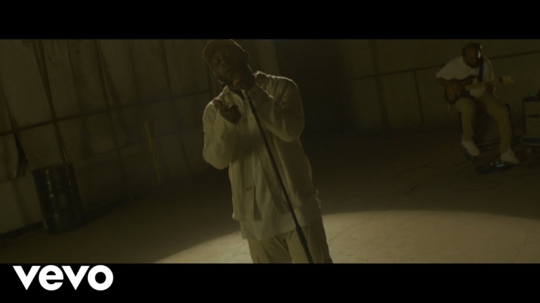 Jonathan Traylor – High Up