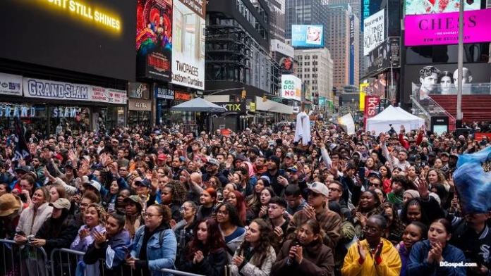 Mike Signorelli & V1 Worship
